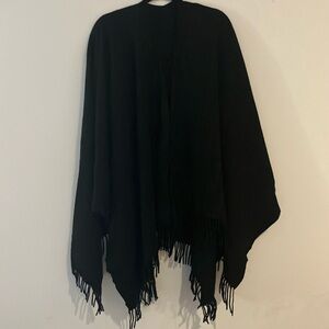 Guy Laroche shawl / cape 100% lambswool made in Italy